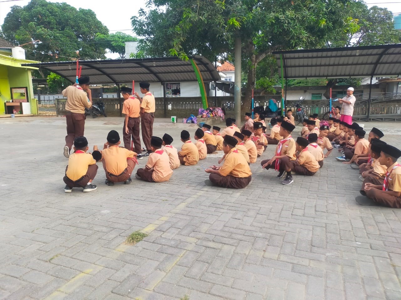 ANTUSIAS DAN SEMANGAT LATIHAN RUTIN PRAMUKA AT TAUFIQIYAH PASCA LIBUR PENILAIAN AKHIR SEMESTER
